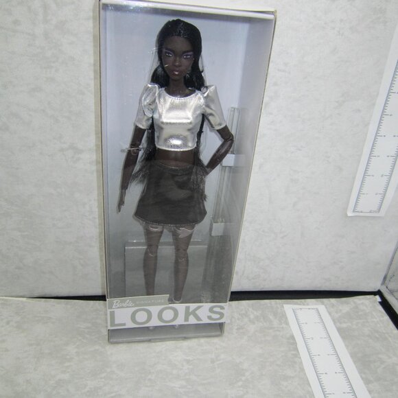 Mattel Barbie Looks Model #10 “NEW” - Picture 9 of 11